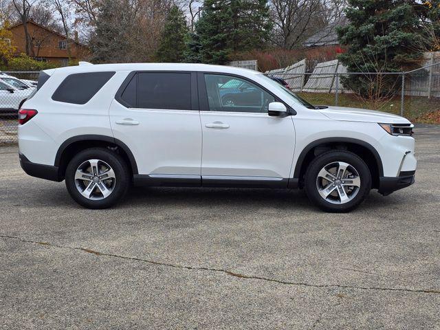 new 2025 Honda Pilot car, priced at $44,345