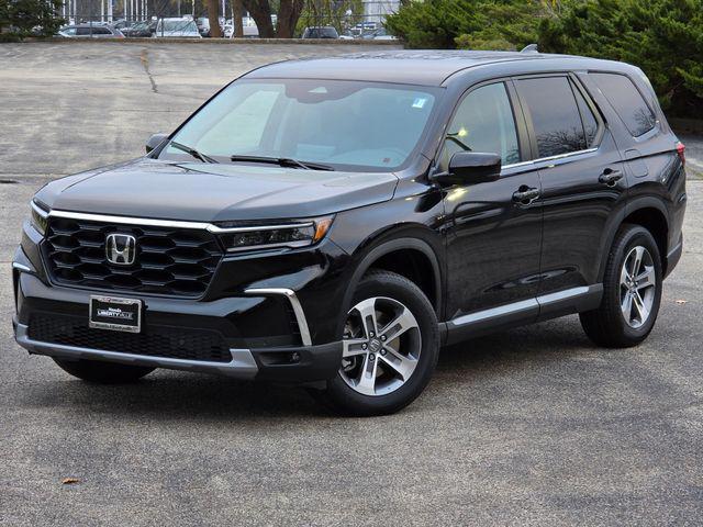 new 2025 Honda Pilot car, priced at $43,918