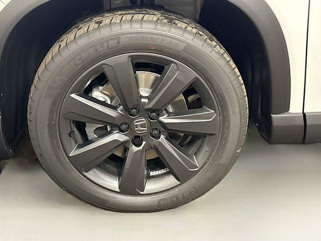 new 2025 Honda Pilot car, priced at $44,205