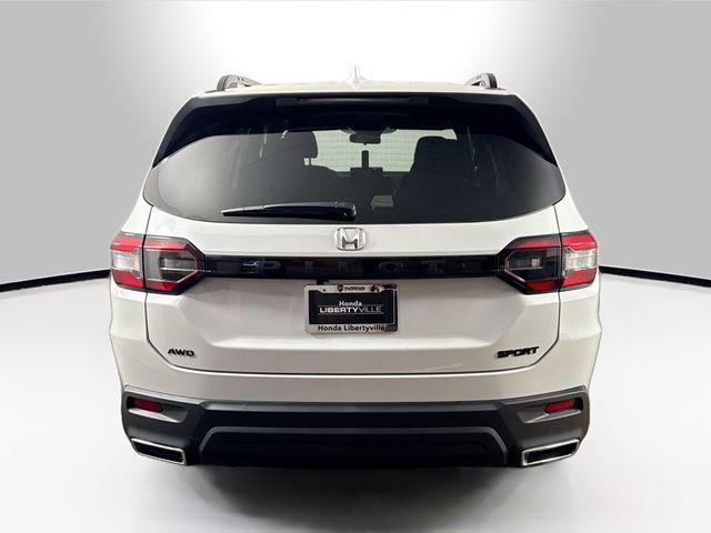 new 2025 Honda Pilot car, priced at $44,205
