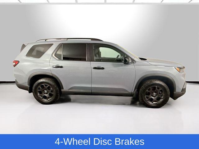 used 2025 Honda Pilot car, priced at $44,000