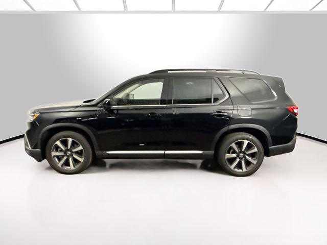 new 2025 Honda Pilot car, priced at $47,276