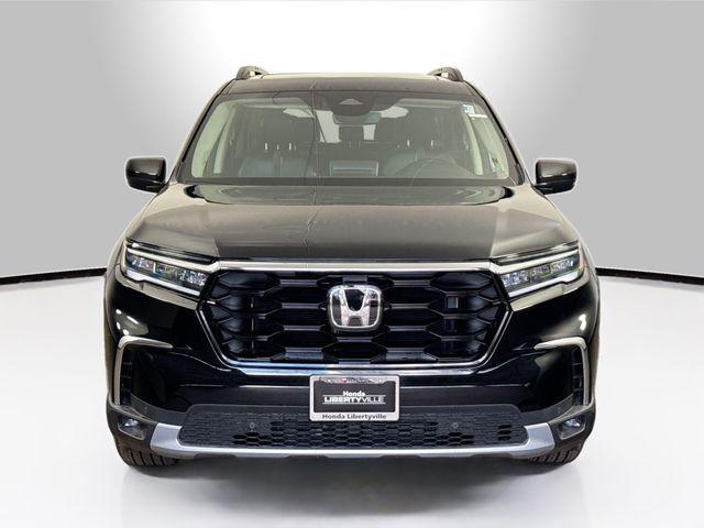 new 2025 Honda Pilot car, priced at $47,276