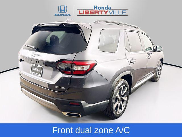 new 2025 Honda Pilot car, priced at $51,050