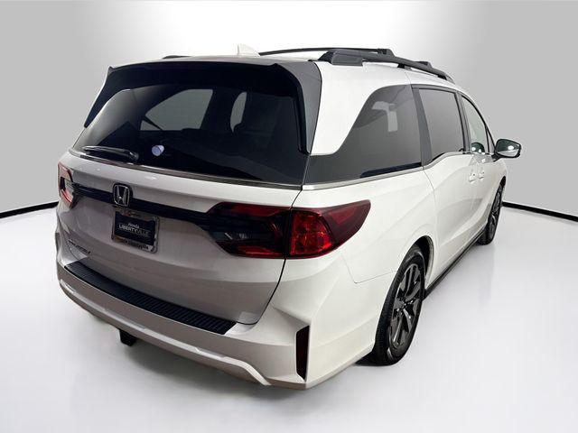 new 2026 Honda Odyssey car, priced at $43,110