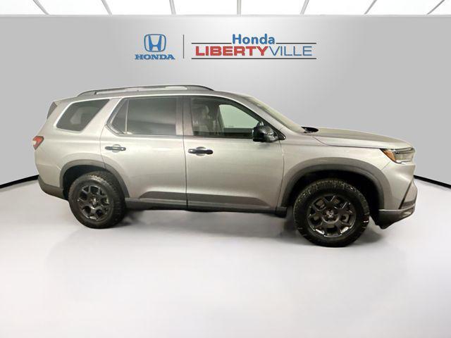 new 2025 Honda Pilot car, priced at $50,850