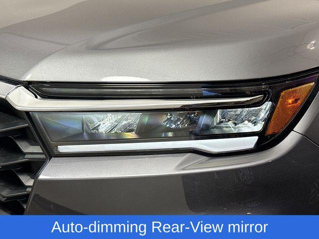 new 2025 Honda Pilot car, priced at $44,268