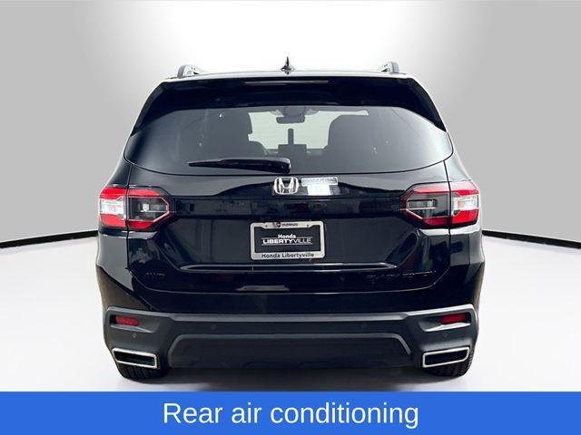 new 2025 Honda Pilot car, priced at $51,226