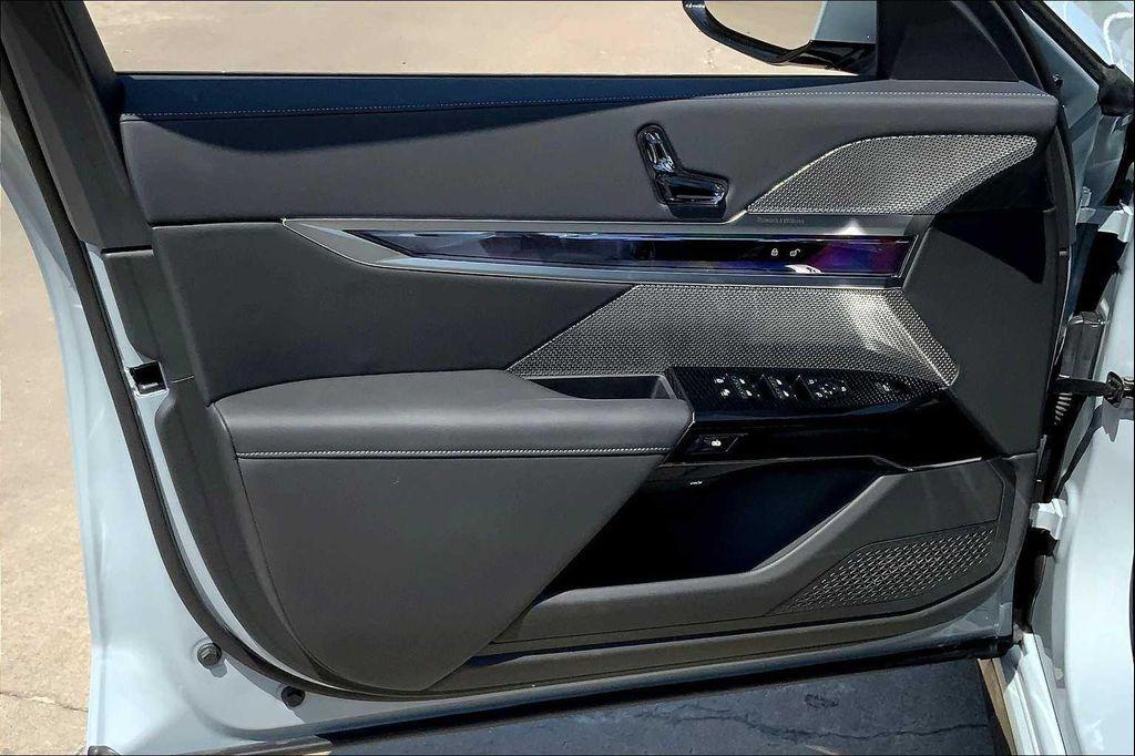 new 2025 BMW 760 car, priced at $140,350