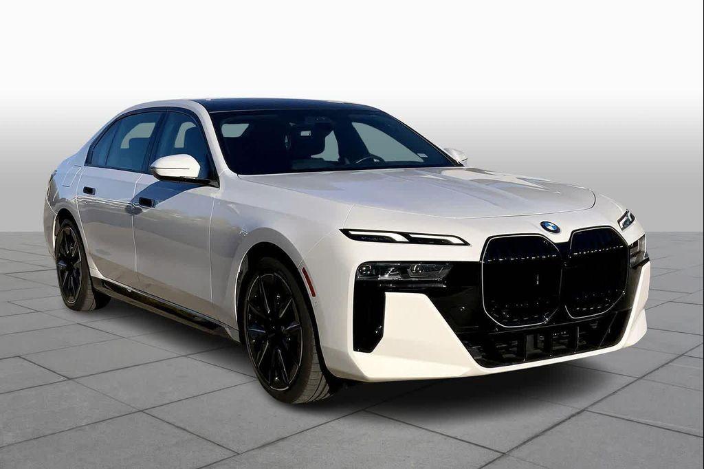 new 2025 BMW 760 car, priced at $121,974