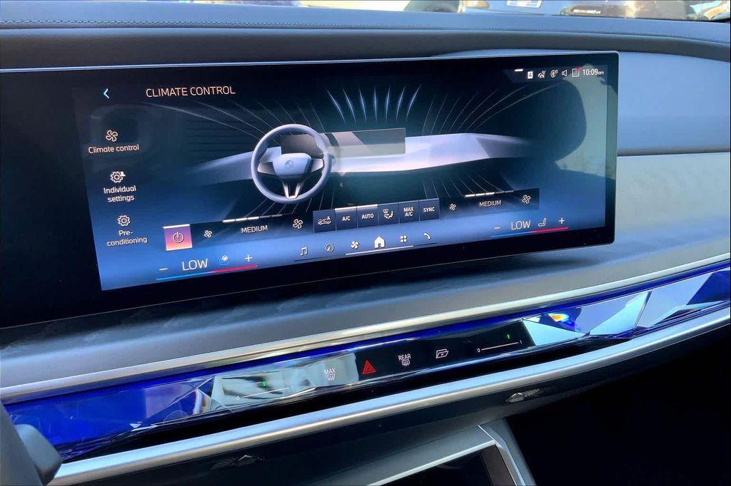new 2025 BMW 760 car, priced at $121,974