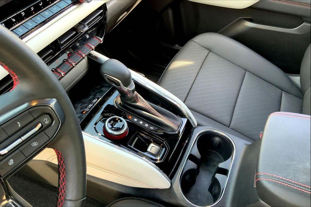 used 2024 GMC Canyon car, priced at $45,990