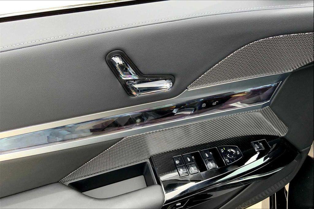 new 2025 BMW 760 car, priced at $129,980
