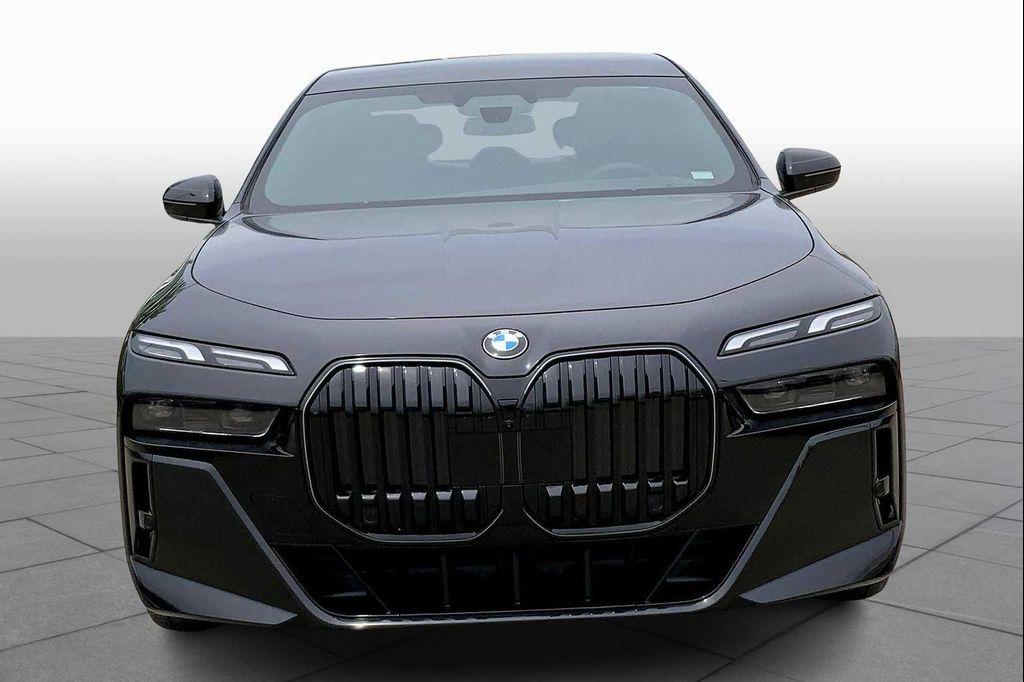 new 2025 BMW 760 car, priced at $129,980