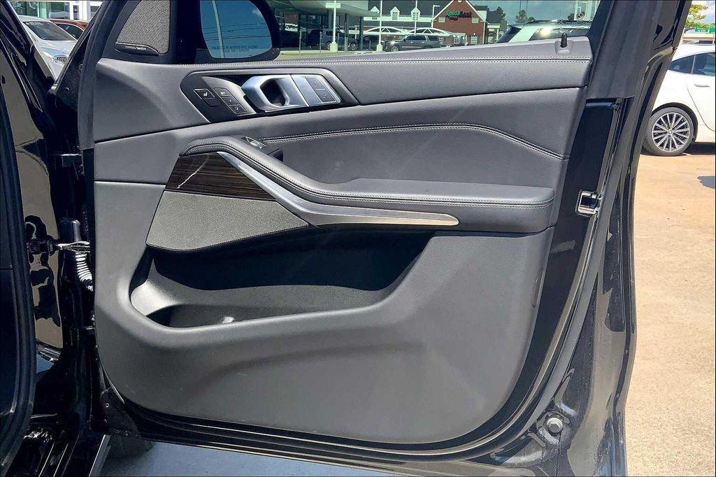 used 2021 BMW X7 car, priced at $38,990