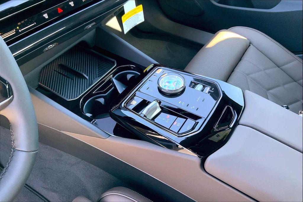 new 2025 BMW 530 car, priced at $58,974