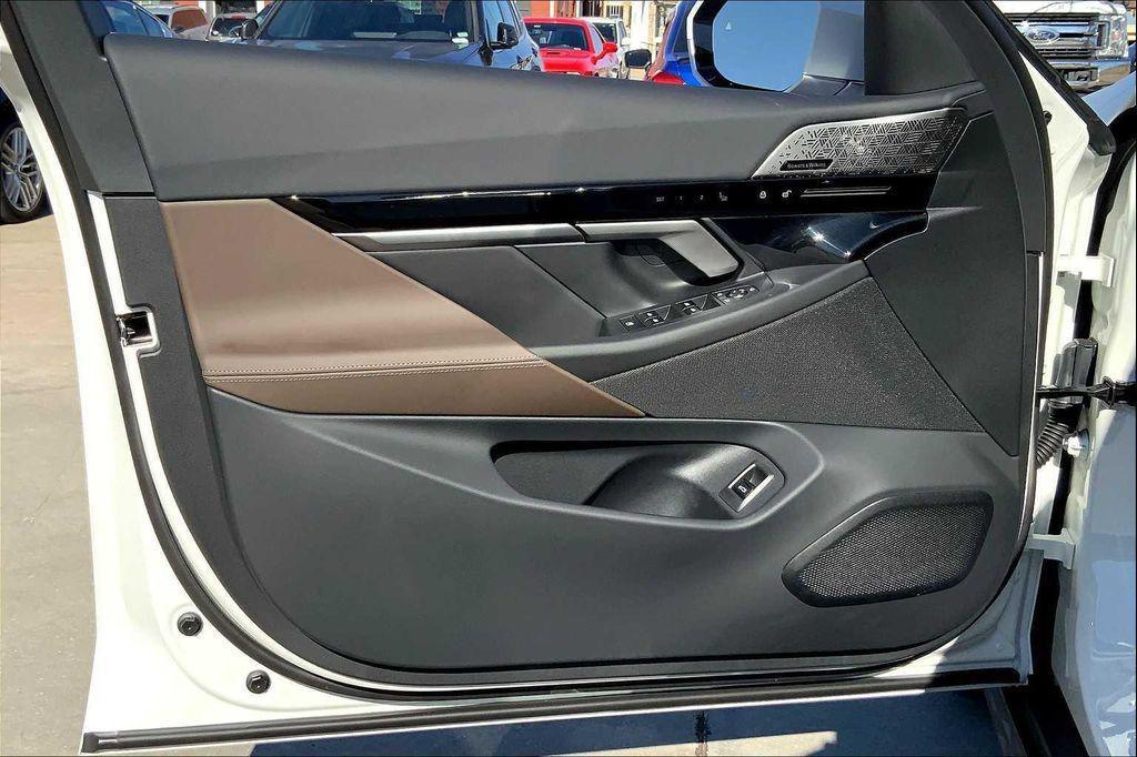 new 2025 BMW 530 car, priced at $58,974