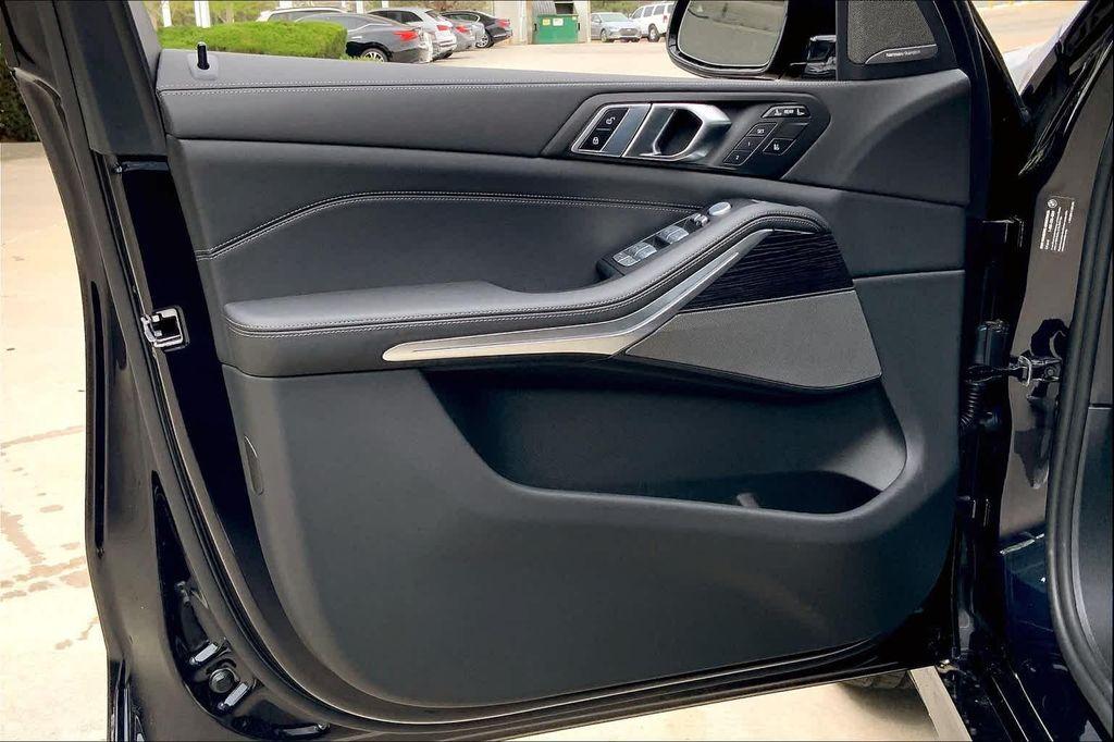 new 2025 BMW X7 car, priced at $91,990