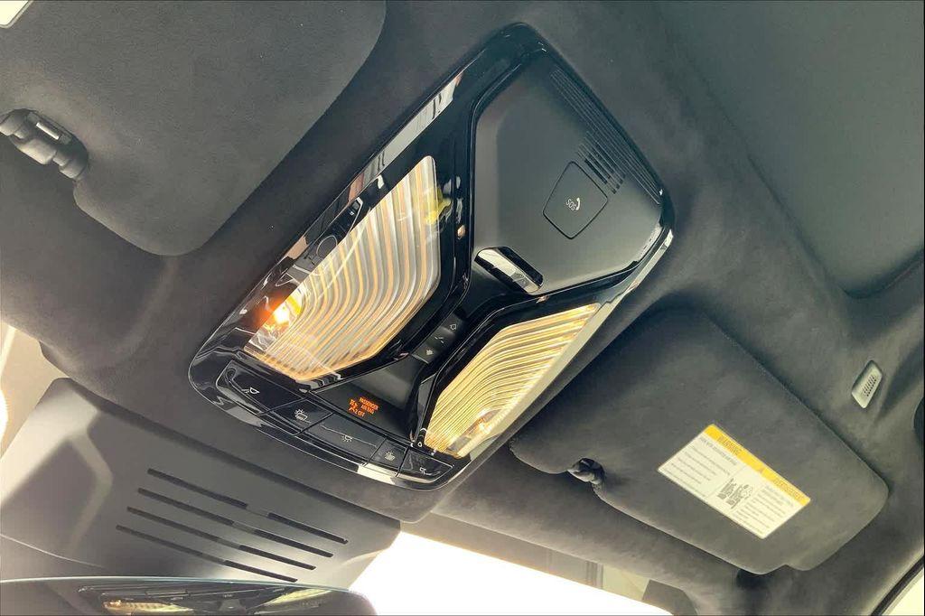 new 2025 BMW X7 car, priced at $91,990