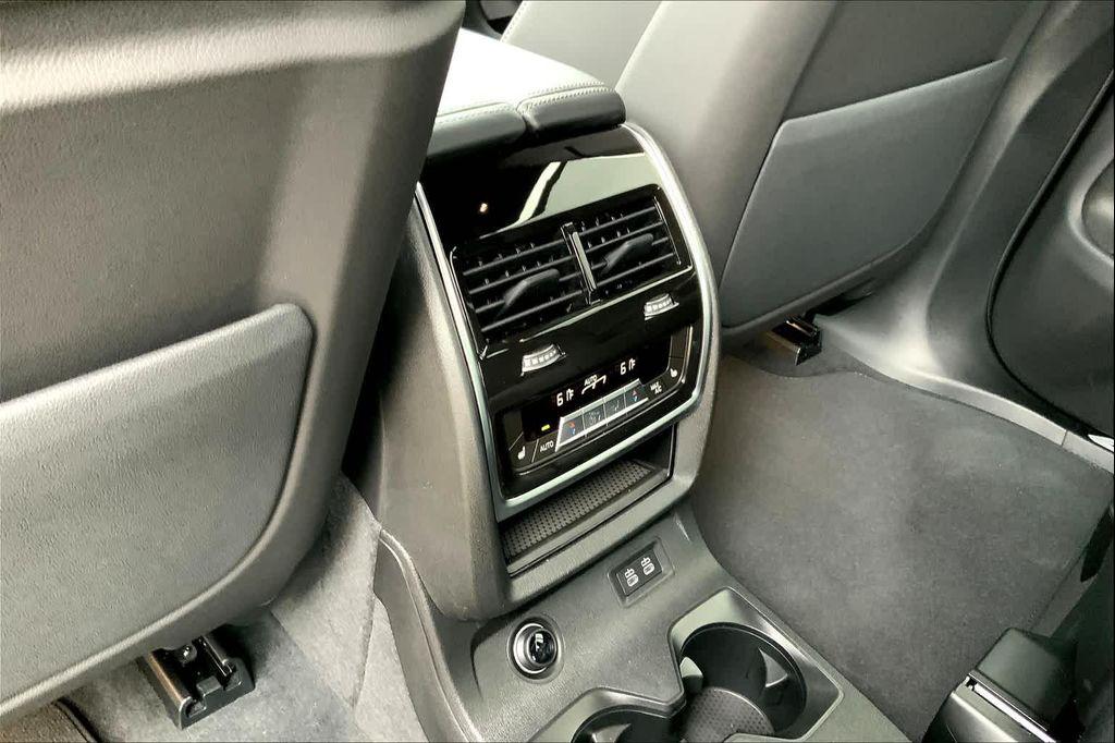 new 2025 BMW X7 car, priced at $91,990