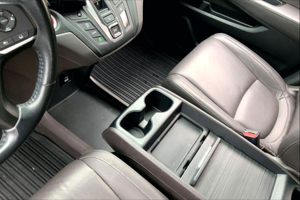 used 2022 Honda Odyssey car, priced at $31,990