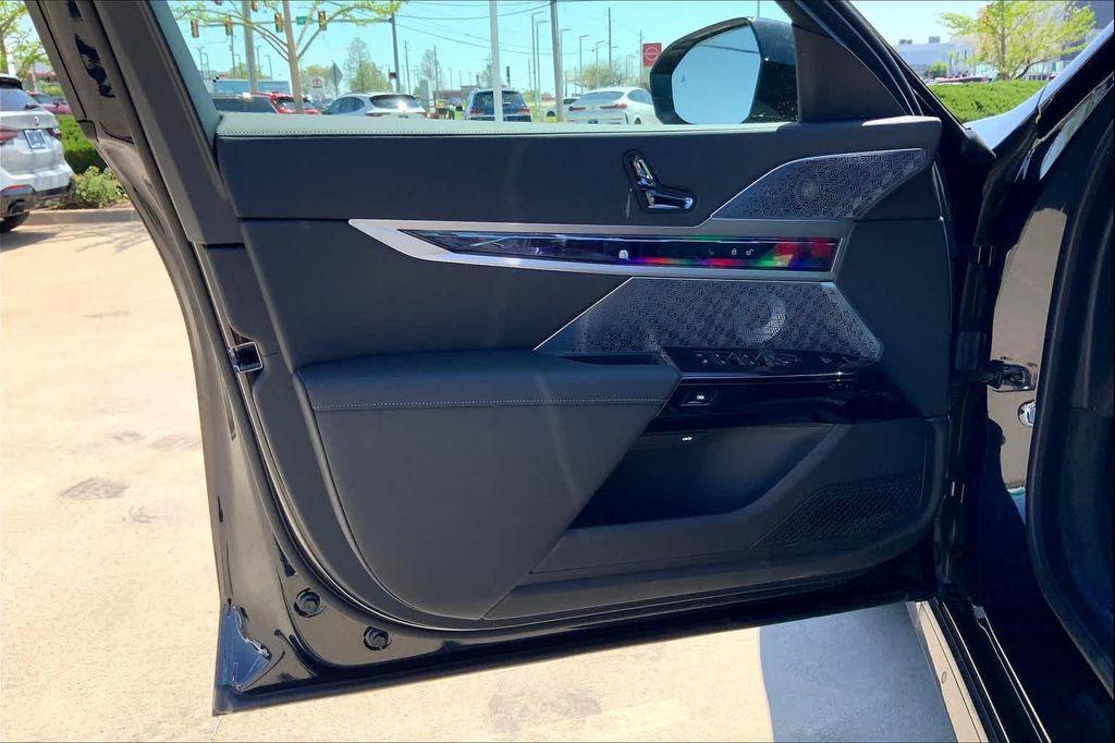 new 2025 BMW 760 car, priced at $133,990