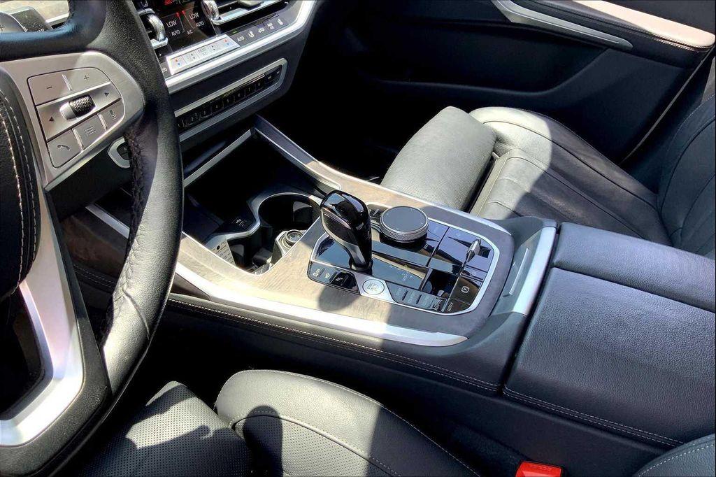 used 2022 BMW X7 car, priced at $43,990
