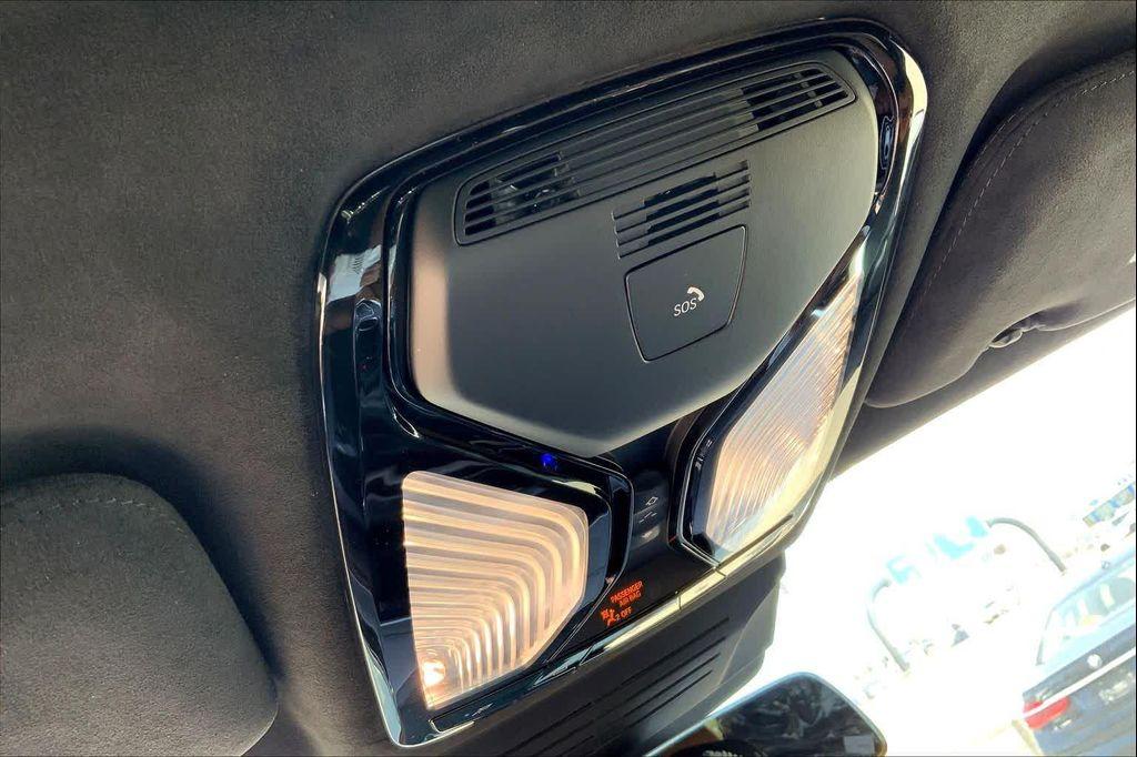 new 2026 BMW X7 car, priced at $101,430