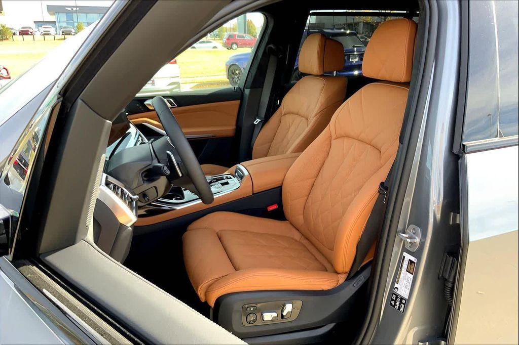 new 2026 BMW X7 car, priced at $101,430