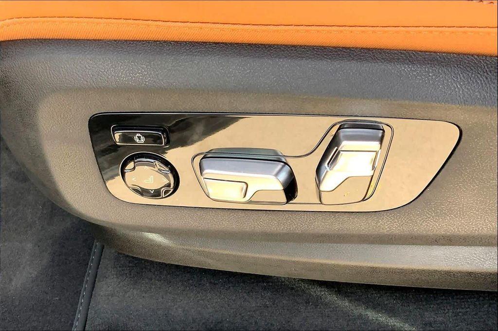 new 2026 BMW X7 car, priced at $101,430