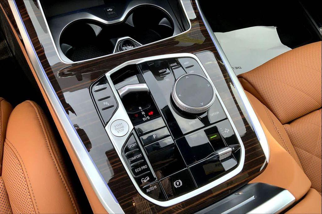 new 2026 BMW X7 car, priced at $101,430