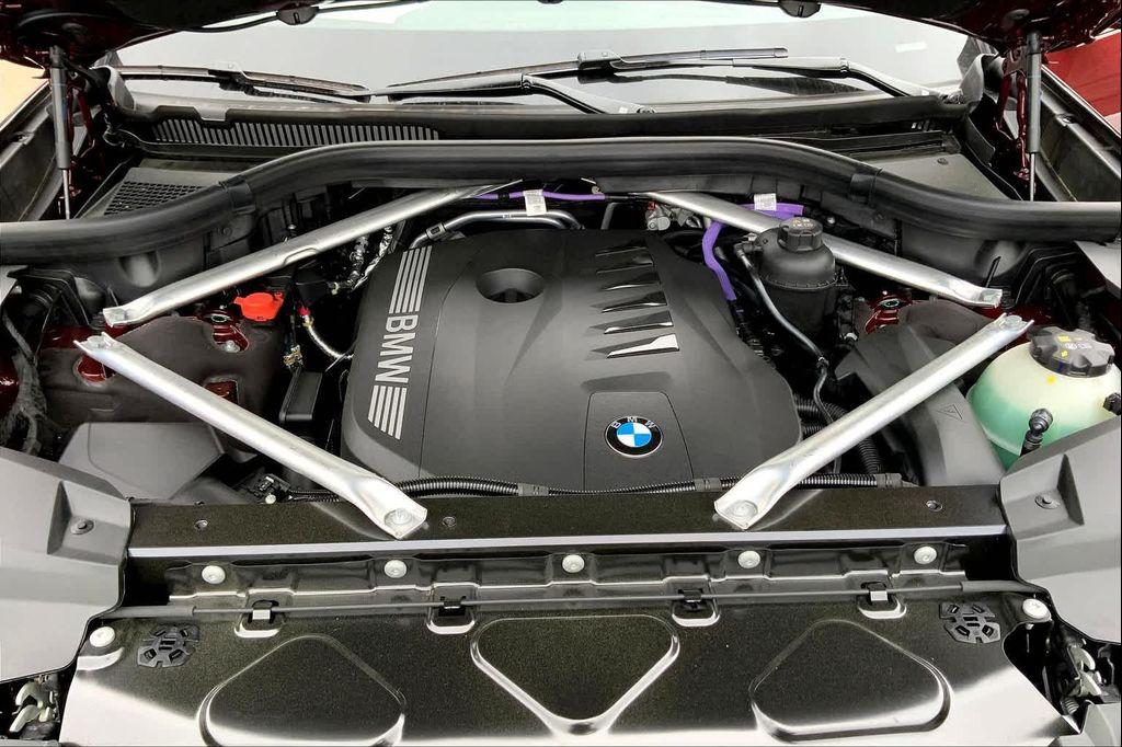 new 2025 BMW X7 car, priced at $82,990