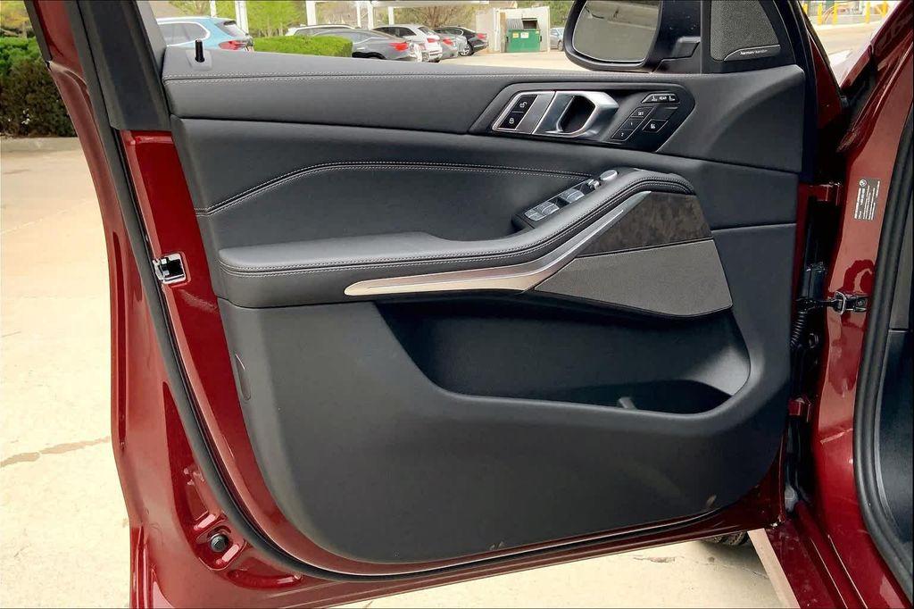 new 2025 BMW X7 car, priced at $82,990