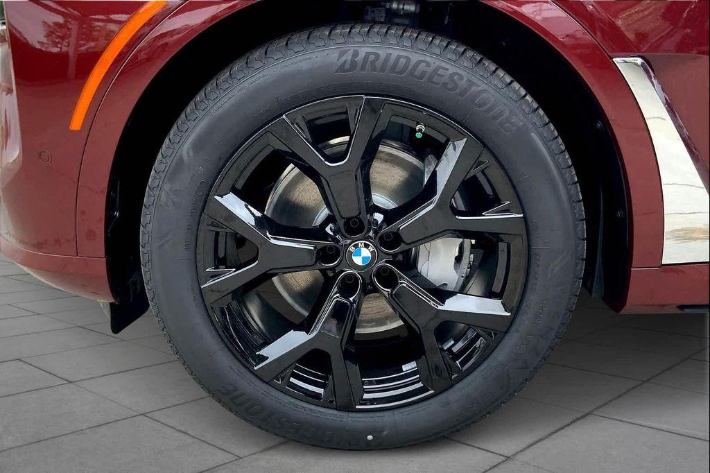 new 2025 BMW X7 car, priced at $82,990
