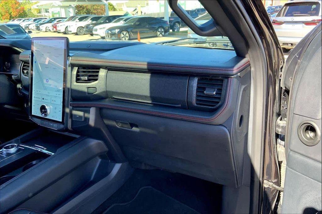 used 2022 Ford Expedition car, priced at $45,999