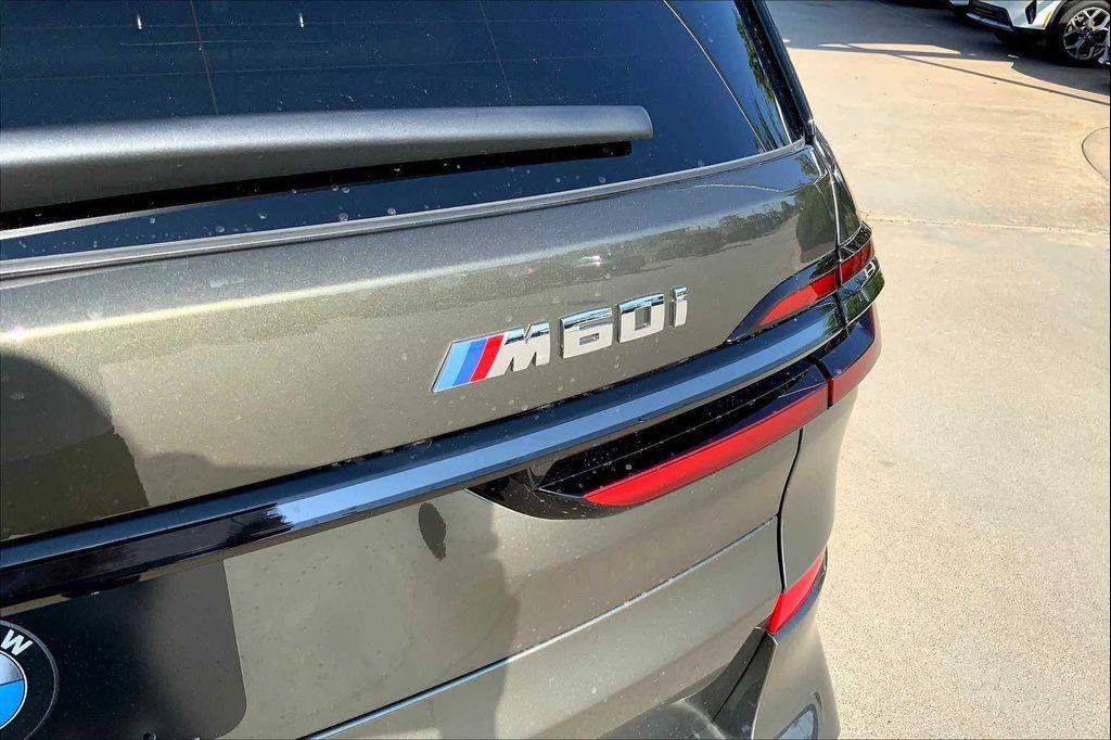 new 2026 BMW X7 car, priced at $121,135