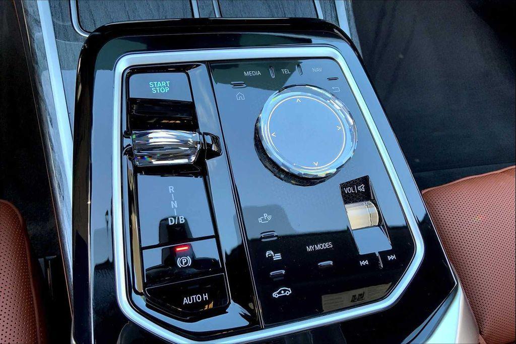 new 2025 BMW i7 car, priced at $119,990