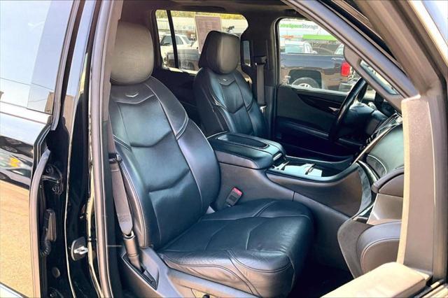 used 2018 Cadillac Escalade ESV car, priced at $32,302