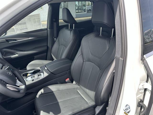 new 2025 INFINITI QX60 car, priced at $57,828