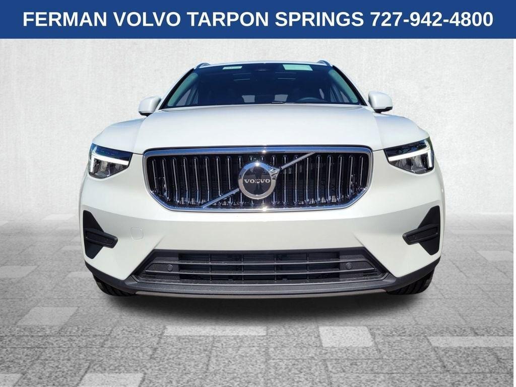 new 2025 Volvo XC40 car, priced at $46,015