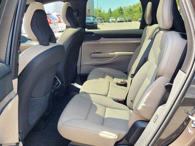 new 2025 Volvo EX90 car, priced at $85,045