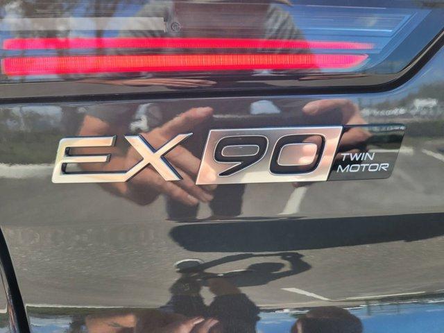 new 2025 Volvo EX90 car, priced at $85,045