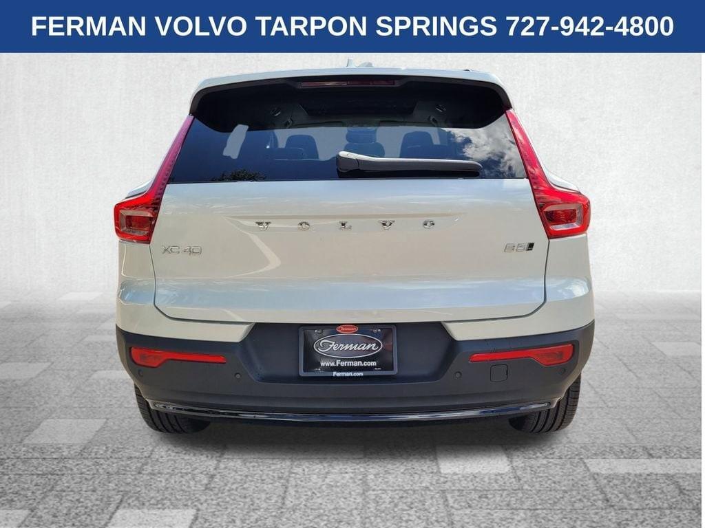 new 2026 Volvo XC40 car