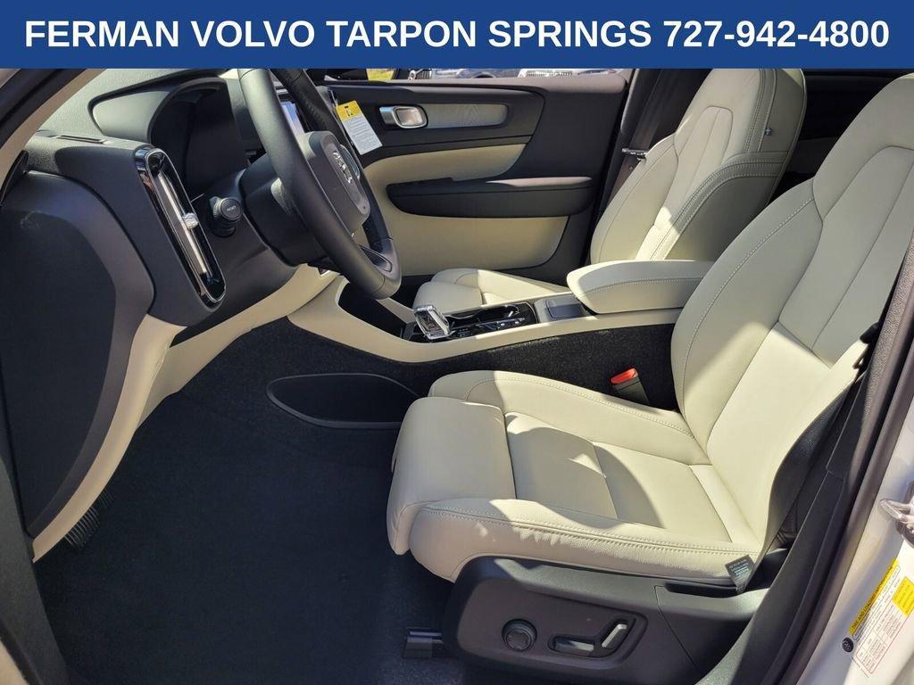 new 2026 Volvo XC40 car