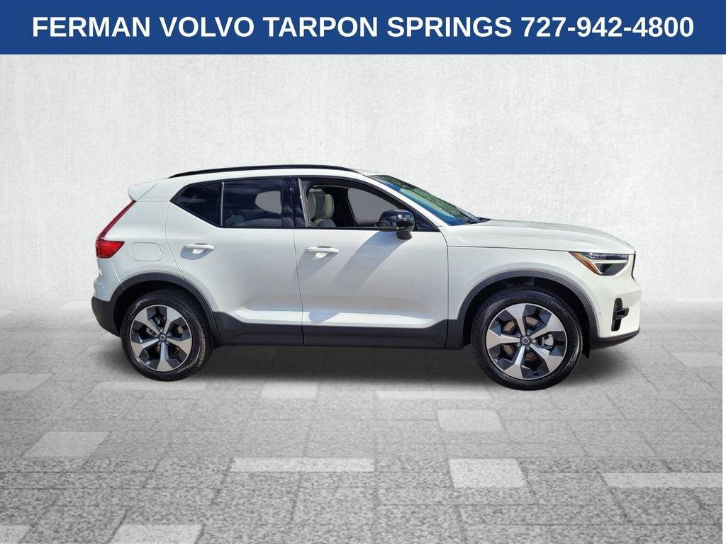 new 2026 Volvo XC40 car