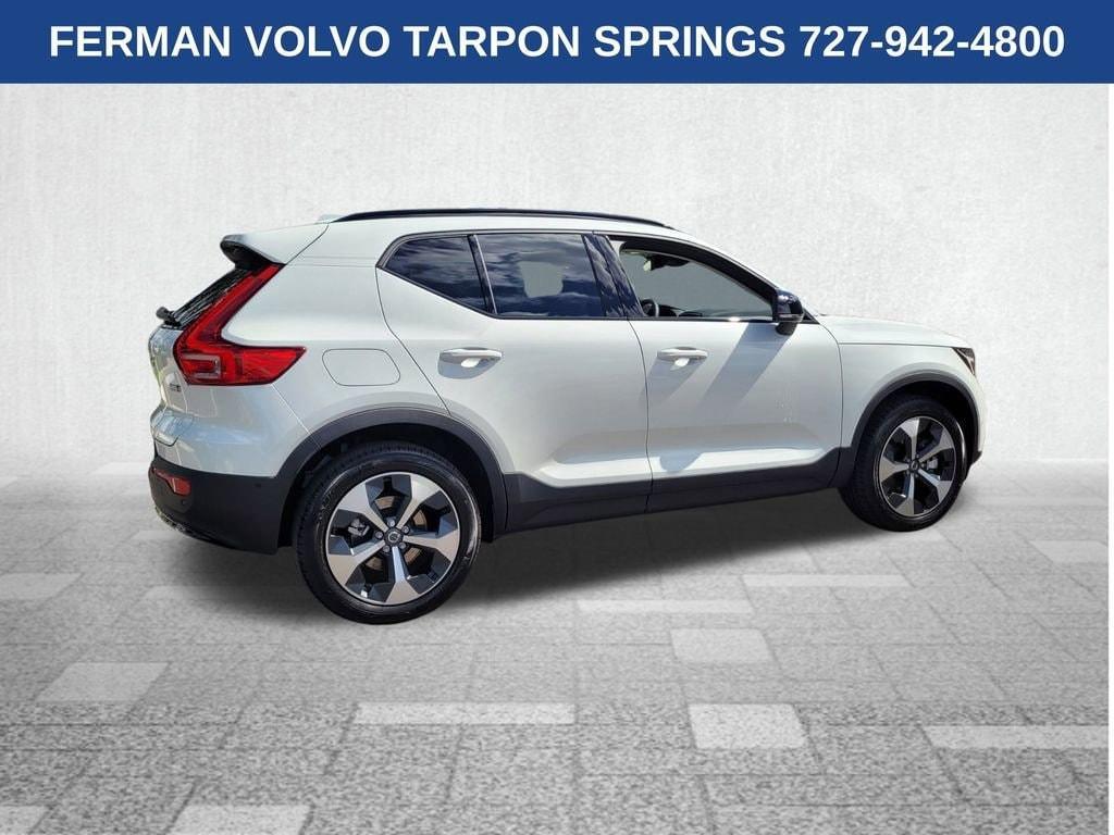 new 2026 Volvo XC40 car
