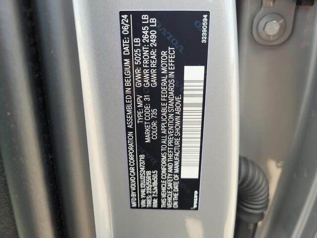 used 2025 Volvo XC40 car, priced at $30,200