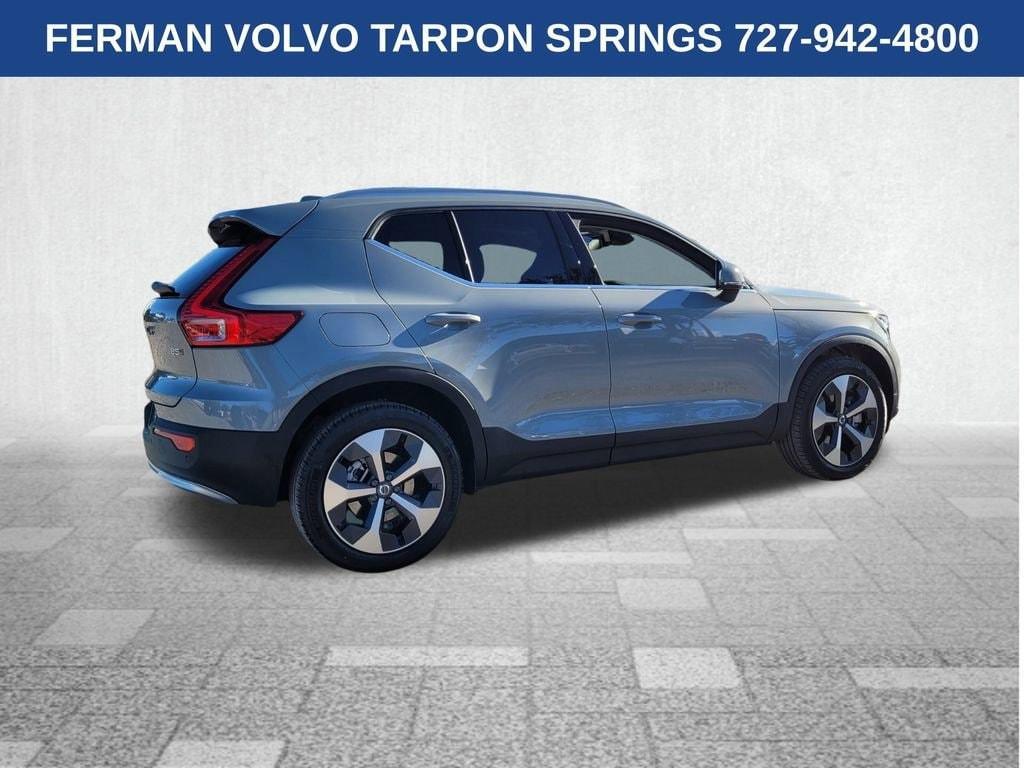 new 2025 Volvo XC40 car, priced at $45,465