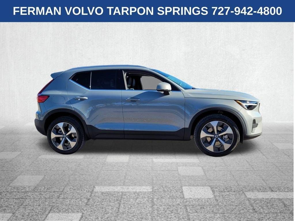 new 2025 Volvo XC40 car, priced at $45,465