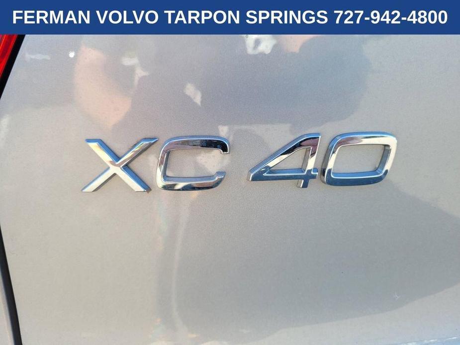 new 2025 Volvo XC40 car